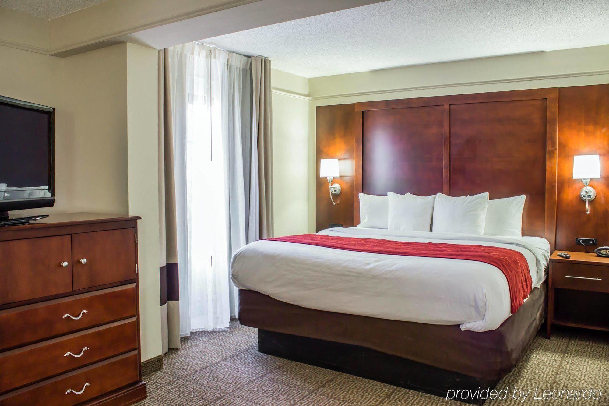 Four Points By Sheraton Greensboro Airport Exterior foto